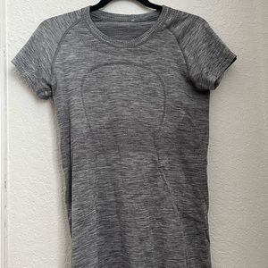 Lulu Lemon top Size 6